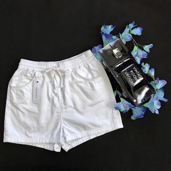 Topshop Pants - Topshop NWT White Pull On Denim Shorts Women 6